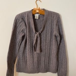 Melanie.M gray, v-neck sweater with tie (L)